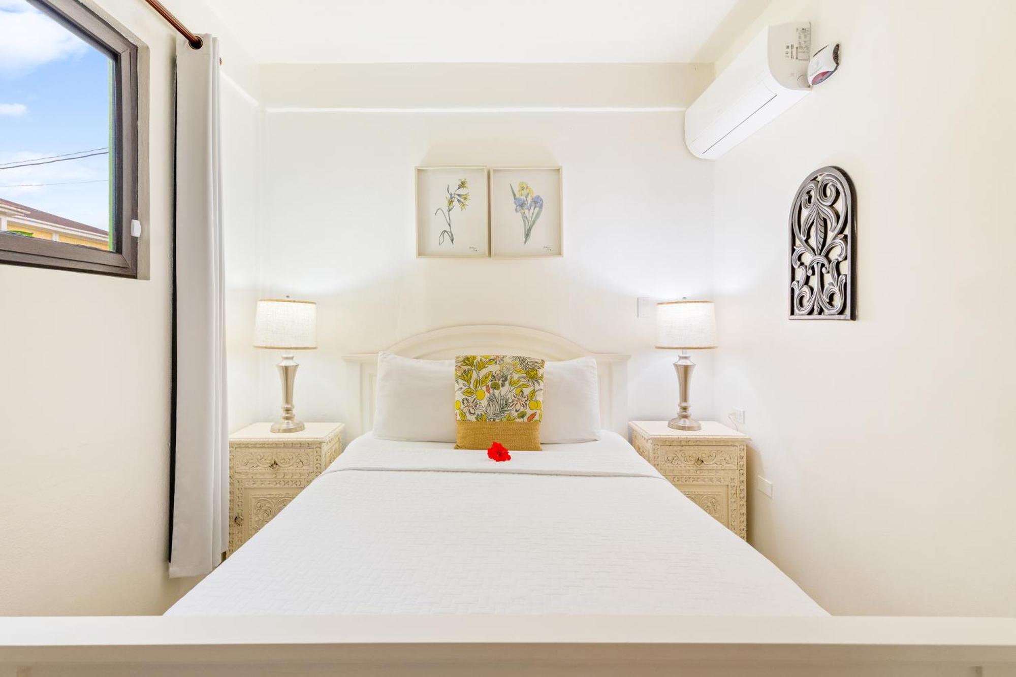 Coconut Row Boutique Hotel Hopkins Extérieur photo